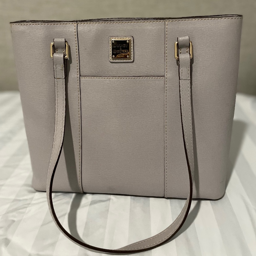Dooney & Bourke Tote